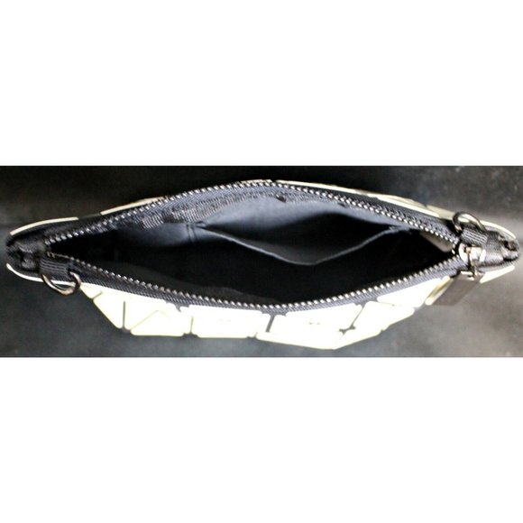 White Triangle Prism Geometric Bag Crossbody Purse Removable Chain 9.5" x 5" - Picture 12 of 13